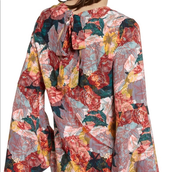 Halogen Bow Back Print Flare Sleeve Tunic, Size Small - Picture 2 of 4